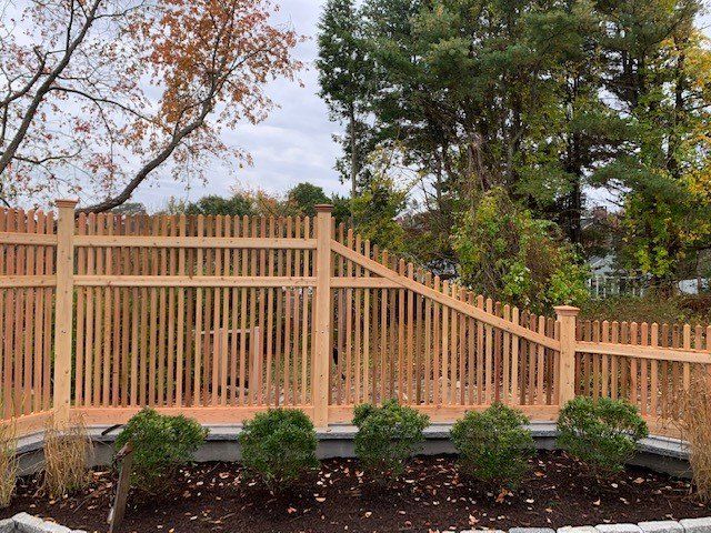 Cedar baluster fence